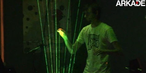 Música-tema de Tetris tocada em uma harpa de lasers