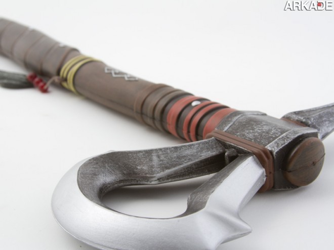 Geek Stuff Arkade: réplica do machado tomahawk de Assassin's Creed III