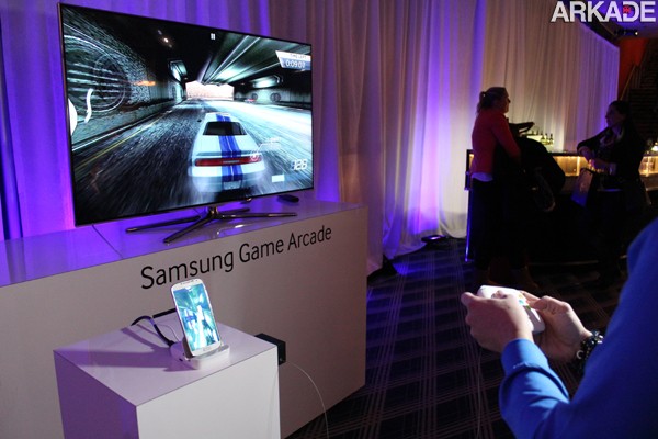 Smartphone gamer? Samsung Galaxy S4 terá controller oficial semelhante ao do Xbox 360