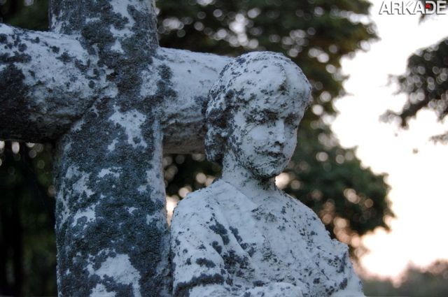 Estátua em cemitério de Centralia Conheça a história de Centralia, a Silent Hill do mundo real