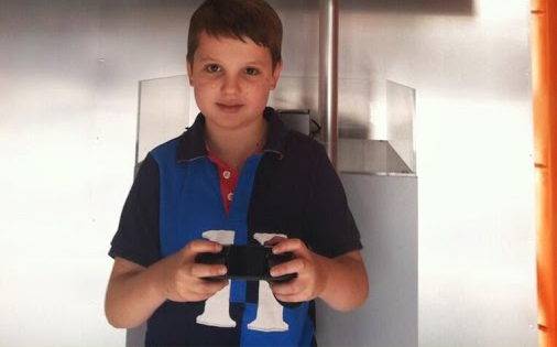Conheça Noah Graff, um garoto de 8 anos que está programando seu próprio jogo para OUYA