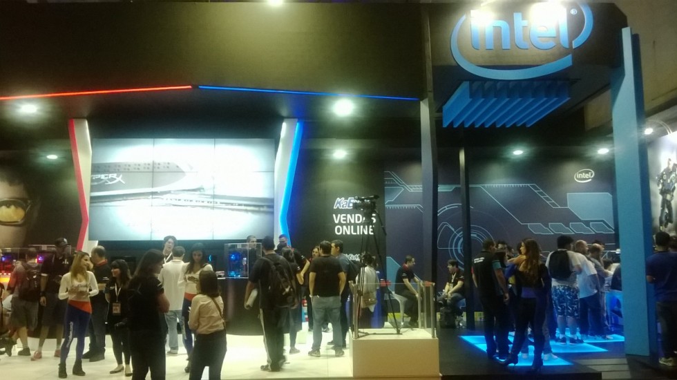 BGS 2013: Intel e Kingston apostam em PCs potentes, com muita memória... e muito néon