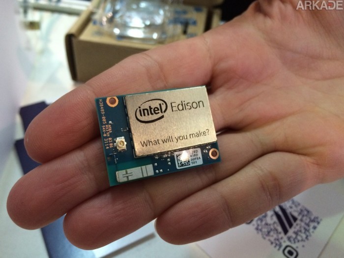 Campus Party 2015: Conferimos o Edison, computador da Intel que cabe na palma da mão