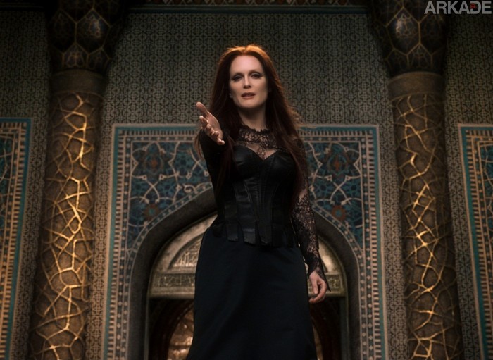 seventh-son-julianne-moore1