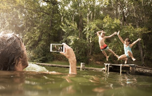 Testamos o Sony Xperia M4 Aqua, smartphone que promete jogatina até dentro d'água!