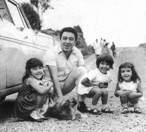 Maurício-de-Souza-em-1964-com-as-filhas-Maria-Angela-Mônica-e-Magali