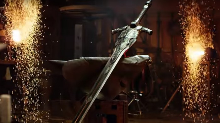 Esta réplica da espada de Artorias criada pelos ferreiros do Man At Arms é uma obra prima
