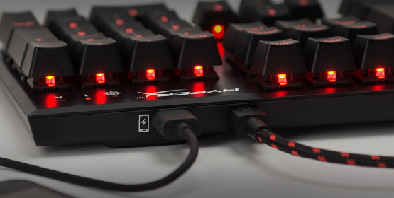 hxkb1-bottom-slider-headset-img004