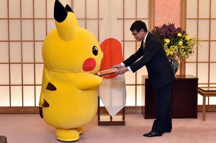 Pikachu e Hello Kitty foram ordenados embaixadores de Osaka, no Japão.