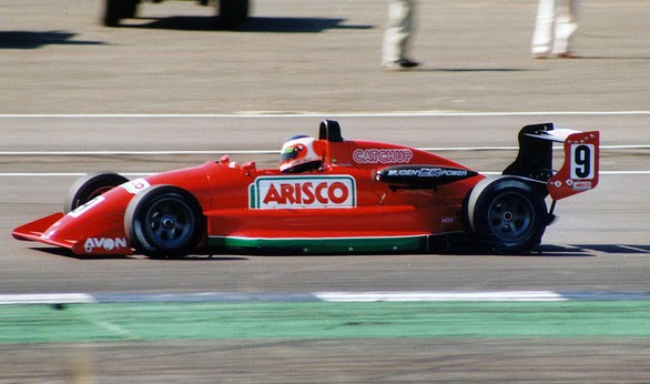 Arkade Speed - O dia que Rubens Barrichello “estreou” na F1, mas nos videogames