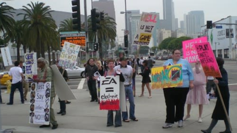 O dia em que a EA organizou um "protesto" contra o seu próprio game, o Dante's Inferno