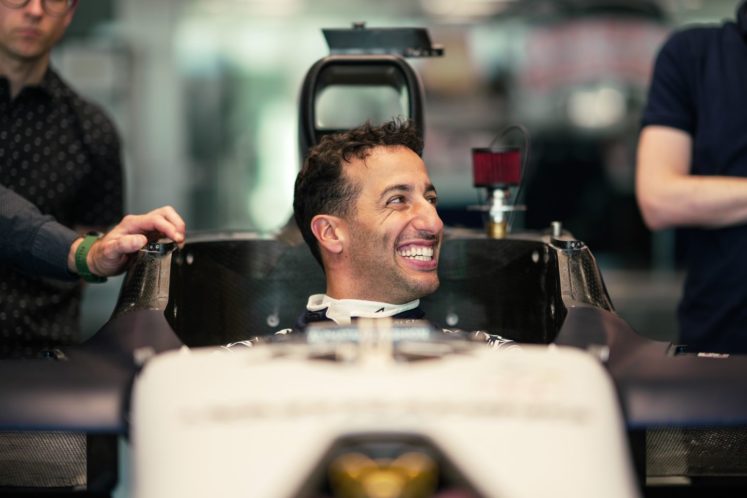 Christian Horner aponta que Ricciardo quer um assento da Red Bull em 2025