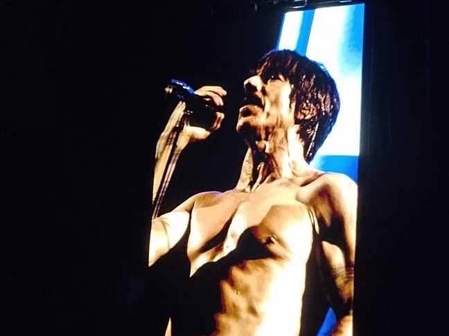 Conferimos o show do Red Hot Chili Peppers em Curitiba (13/11/2023)