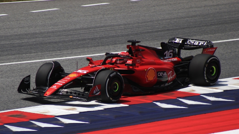 A Ferrari já voltou para a pista nesta semana, para testes com a Pirelli