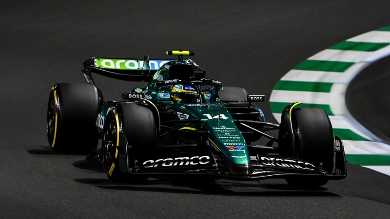 Fórmula 1 - Alonso coloca as asas de fora e lidera TL2 na Arábia Saudita