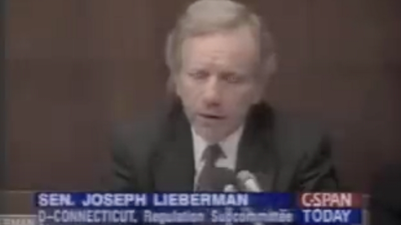 Joe Lieberman, o senador dos EUA que "lutou" contra Mortal Kombat, faleceu aos 82 anos