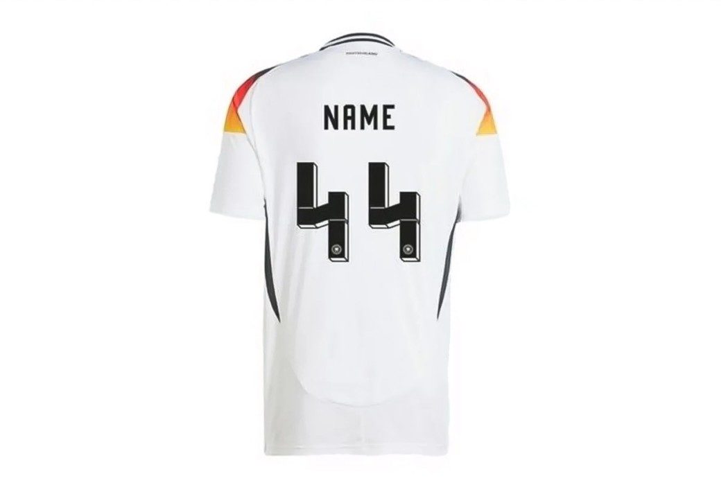 Adidas proíbe vendas de camisa da seleção alemã número 44 por causa de semelhanças com a SS
