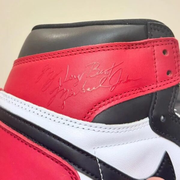 Air Jordan 1 “Black Toe Reimagined” busca reviver o primeiro ano de Michael Jordan na NBA