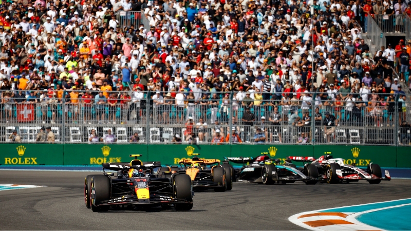 FIA ouve as reclamações dos pilotos sobre as recentes punições e promete novas diretrizes